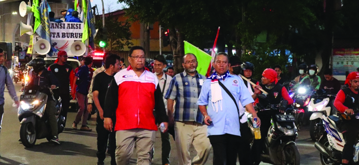 Sekjen KSBSI  menjemput langsung massa aksi longmarch bersama Ratusan Buruh dari Bandung