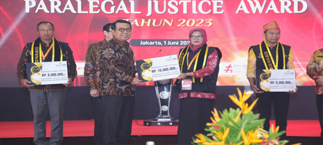 Ketua MA: Paralegal Justice Award, Peran Kepala Desa /  Lurah Memilki Kesamaaan dengan Seorang Mediator...